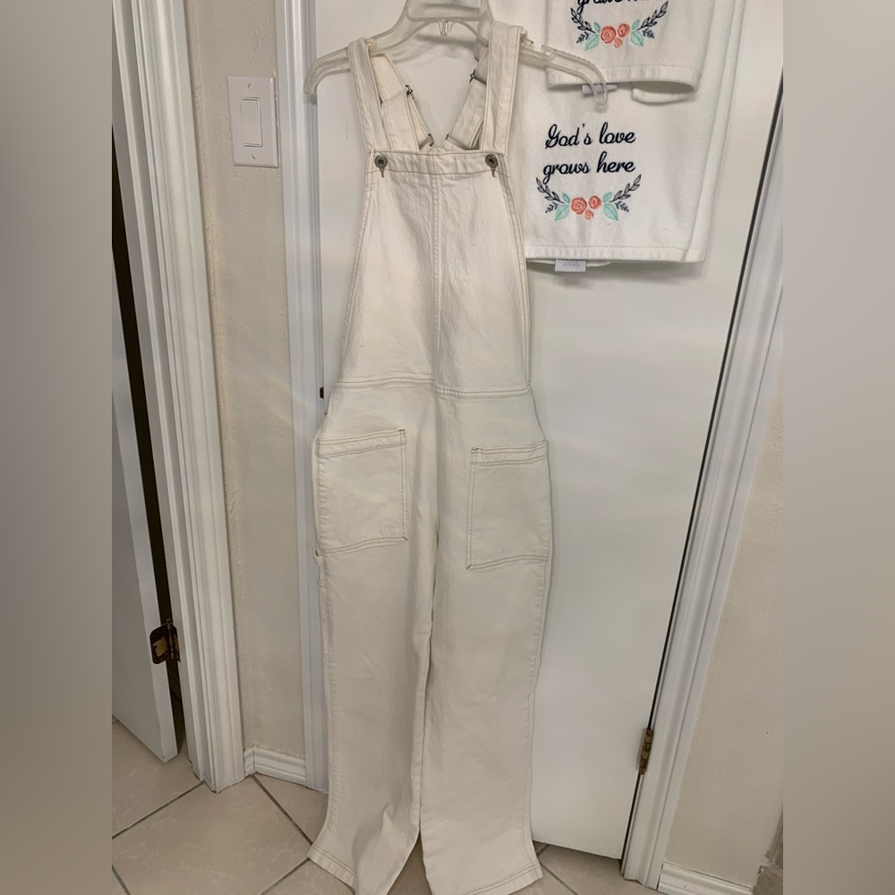 LEVI'S MADE & CRAFTED Utility Overalls Ivory Size 1 Last Pic shows tiny dot